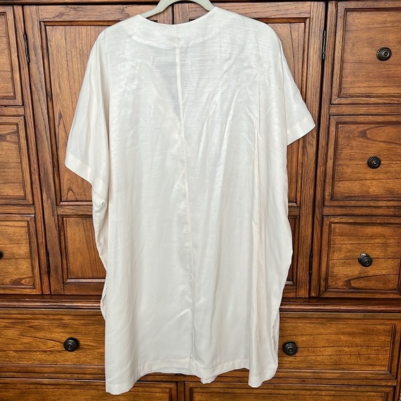 H&M Ivory Satin Conscious Knee Length Short Sleeve V-Neck Shift XL - Picture 3 of 6